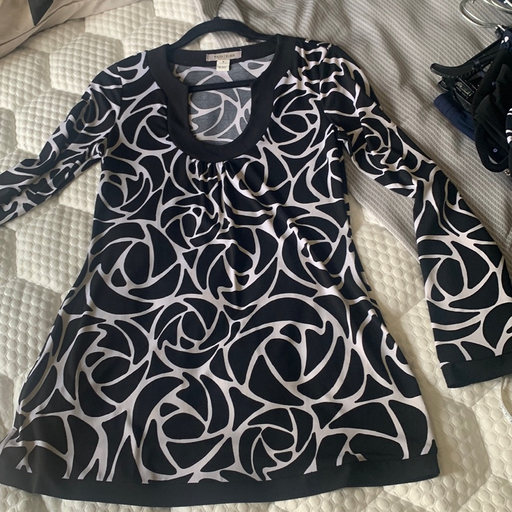 White House Black Market Tunic